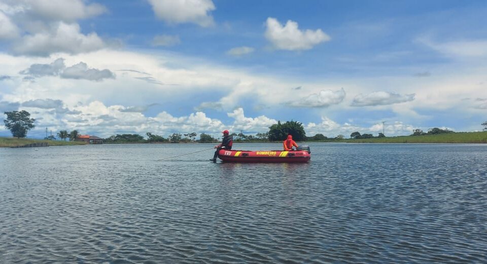 Bombeiros resgatam corpo de jovem que se afogou ao cair de um jet-ski em Santa Tereza de Goiás