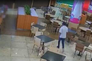 Homem é morto a tiros e mulher é baleada em shopping de Londrina (PR) (Foto: Reprodução)