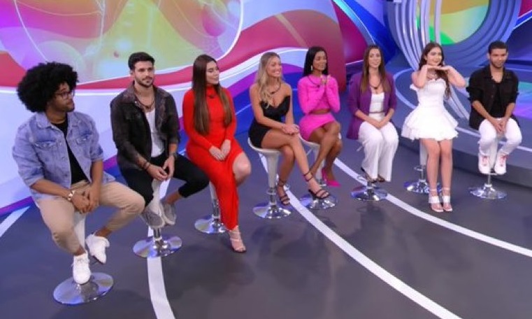 Ex-brothers se encontraram para uma dinâmica nesta quinta. BBB 22: Reencontro de eliminados vira lavação de roupa suja; assista