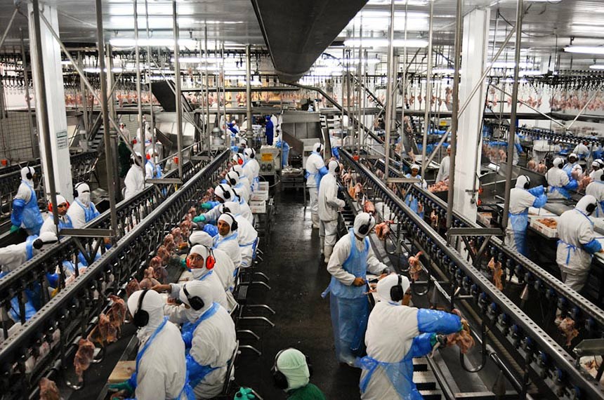 Justiça determina que frigoríficos do sudoeste goiano mantenham regras para prevenção da Covid