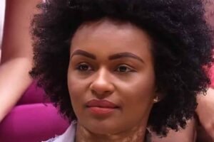 Sister perdeu estalecas após bater em móveis do quarto grunge. BBB 22: Natália é advertida pela produção após barraco: Proibido beber álcool