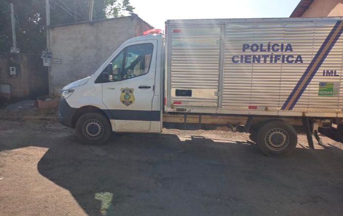 IML fez a remoção do corpo na manhã de terça-feira (22), no Residencial Morumbi (Foto: Divulgação/PM)