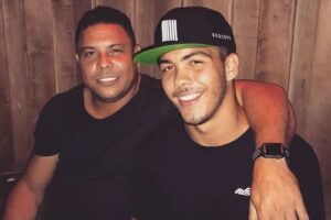 "Puxei a genética, mas não a habilidade". Filho do ex-jogador Ronaldo fenômeno, Ronald diz que é ruim de bola