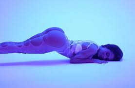 Anitta celebra chegada de 'Envolver' ao primeiro lugar do Top Global do Spotify: 'Estou chocada'