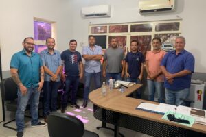 Diretoria do Iporá com a prefeitura da cidade