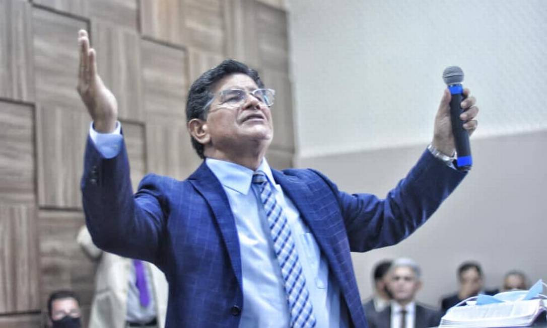 O pastor Gilmar Santos, apontado como lobista do MEC, responde a um processo por suposta fundação fantasma, na cidade de Aparecida (Foto: reprodução)
