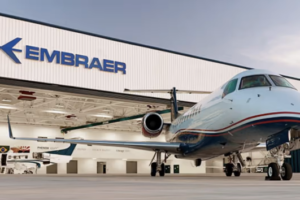 Embraer suspende serviços para clientes afetados por sanções à Rússia