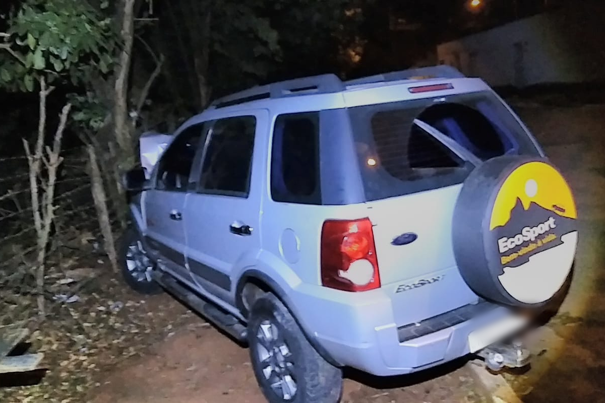 Evidências deixadas no local constatam que o motorista estava em alta velocidade (Foto: Divulgação – PC)