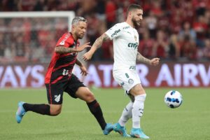 Primeiro jogo entre Palmeiras e Athletico-PR na Recopa ficou empatado em 2 a 2