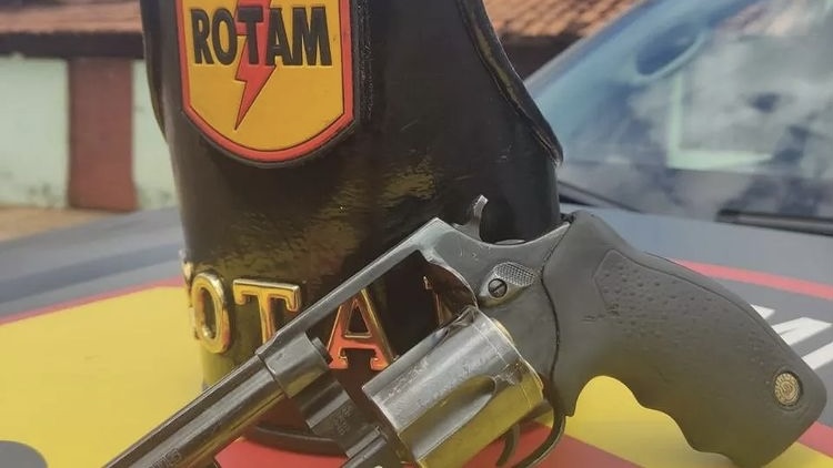 Suspeito de tráfico de drogas morre em confronto com a PM, em Palminópolis (GO)