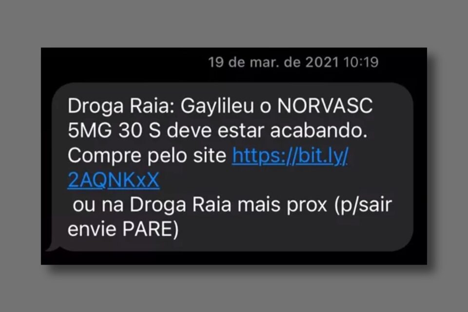 Cliente decide processar farmácia por cadastrar seu nome como “Gaylileu” (Foto: Arquivo pessoal/Reprodução Google Maps)