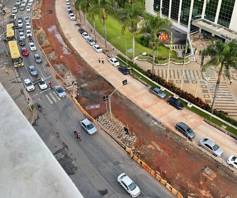 Praça Cívica sem árvores (Foto - Maria Thereza Alencastro Veiga)