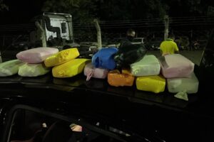 Homem é preso com droga escondida no tanque de combustível na BR-153, em Porangatu (GO)