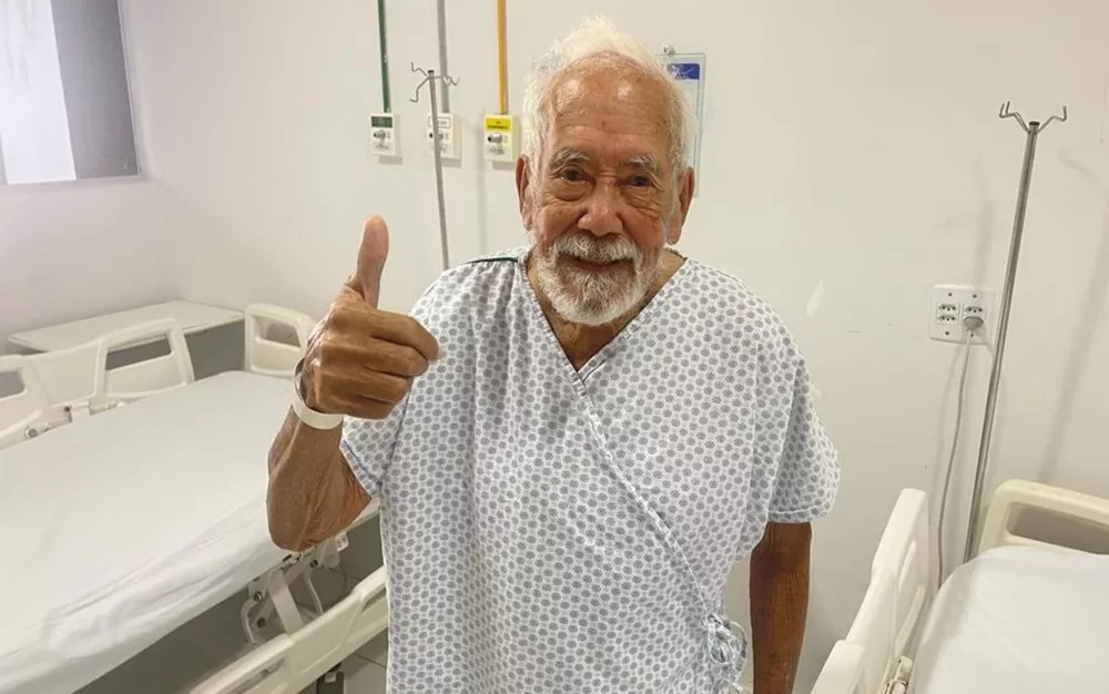 “Terror do INSS” volta para casa em Aparecida (GO) após 5 dias de internação por dengue