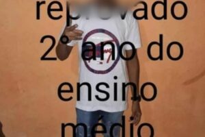 Mãe viraliza na web após fazer "homenagem" ao filho por reprovar na escola