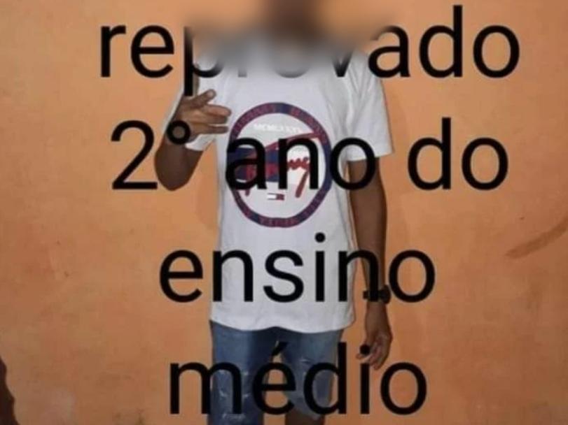 Mãe viraliza na web após fazer "homenagem" ao filho por reprovar na escola