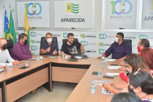Prefeitura de Aparecida (GO) se compromete a pagar data-base para profissionais de educação