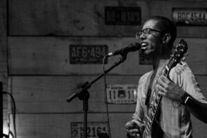 Hector Grecco, da banda Woodstock que se apresenta em Goiânia nesta sexta