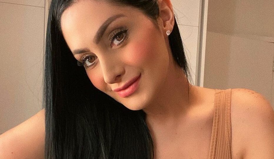 "Vazaram justo os vídeos mais picantes", disse a gaúcha. Ex-BBB Francine se pronuncia após ter vídeos íntimos vazados do OnlyFans