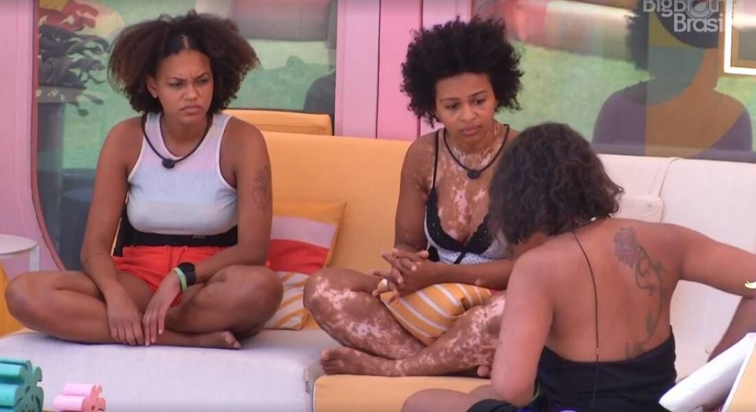 Lina e Jessi dizem que sister quer ser centro das conversas. BBB 22: Natália, Lina e Jessi tentam conversar, mas voltam a se desentender