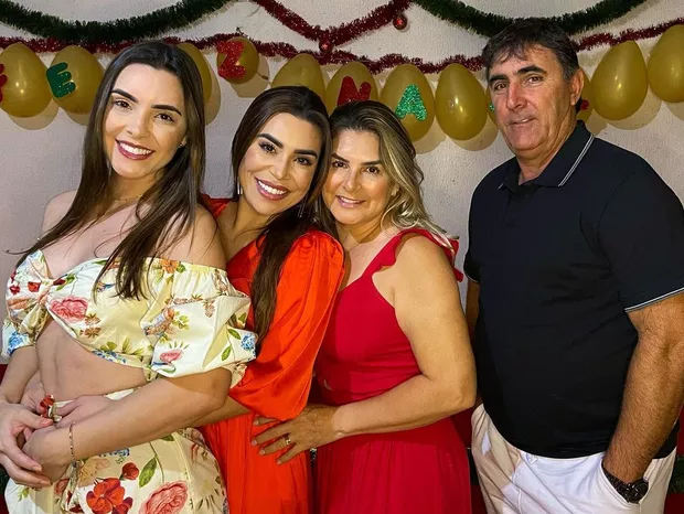 Cantora usou as redes sociais para agradecer os fãs. Naiara Azevedo se pronuncia após família ser feita refém durante assalto