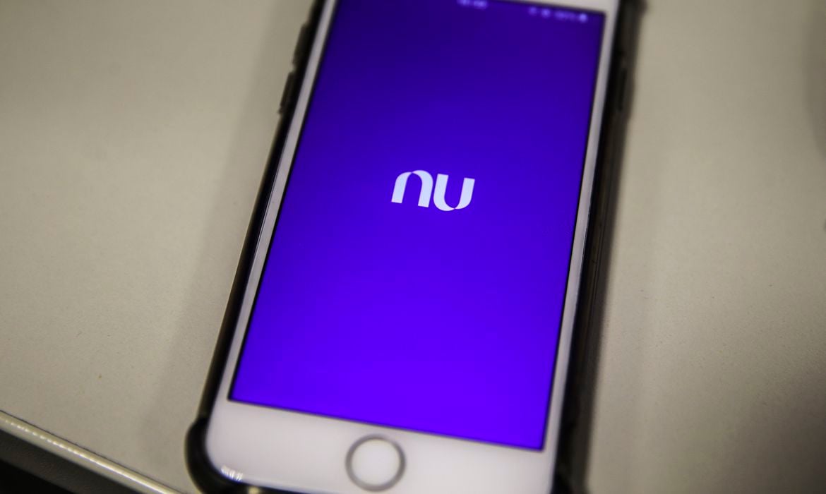 Aplicativos do Nubank e do Banco do Brasil enfrentam instabilidade
