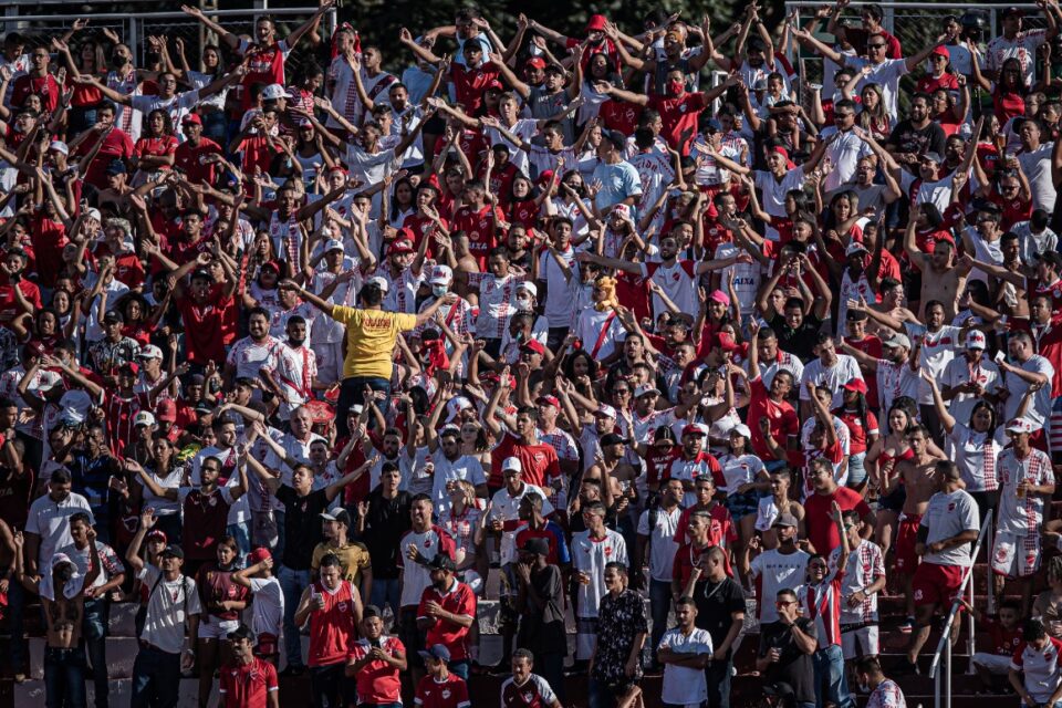 Torcida do Vila Nova no OBA
