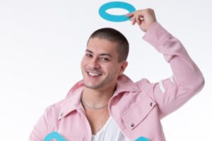 Brother vai imunizar uma pessoa antes da votação começar no domingo (6). Arthur Aguiar vence a Prova do Anjo no BBB 22