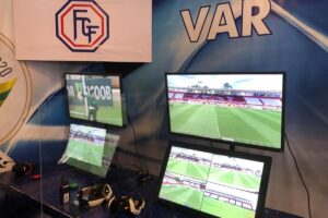 Cabine do VAR no estádio Antônio Accioly