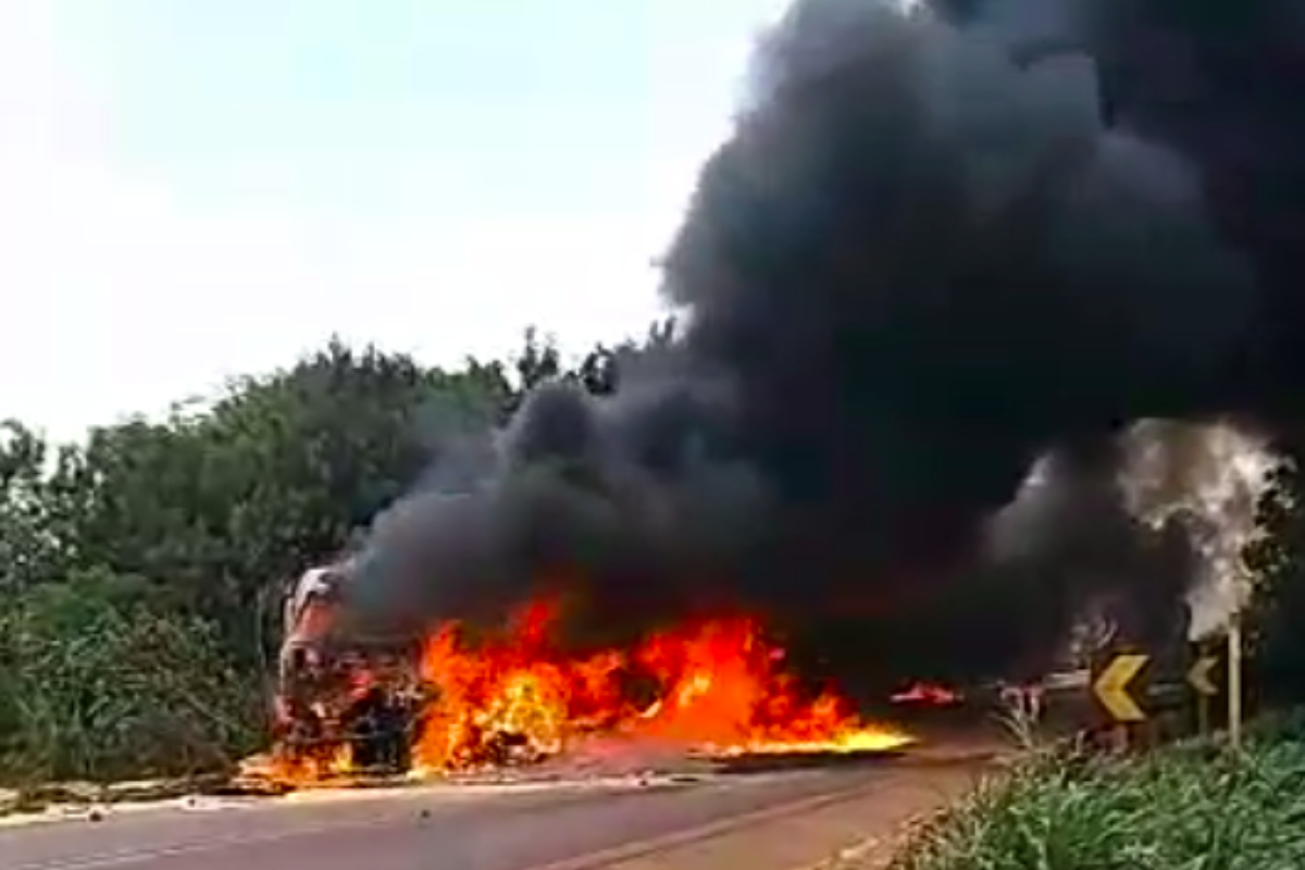 Duas pessoas morreram e 20 ficaram feridas nas BRs de Goiás durante o final de semana