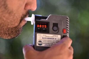 Homem é preso por direção perigosa e embriaguez Foto: Focus Metrologia