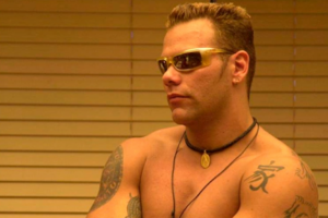 Participante deixou o programa em sua terceira edição. Primeiro a desistir do BBB, Dilsinho Mad Max revela motivo que o fez deixar o reality