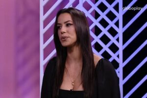 Junto com Gustavo, sister entrou no reality após quase um mês do programa. BBB 22: Larissa admite que passou informações falsas