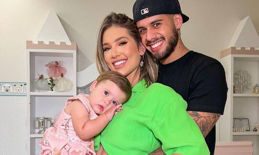 Virginia conta que sonhou estar grávida de outra menina