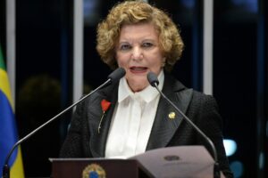 Senadora Lúcia Vânia