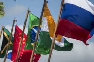 Guerra na Ucrânia: Banco do Brics suspende empréstimos para a Rússia