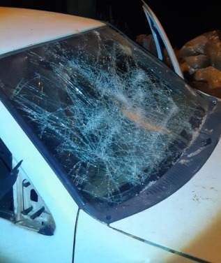 imagem de carro danificado