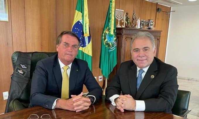 Queiroga diz que conversou com Bolsonaro sobre encarar Covid como endemia