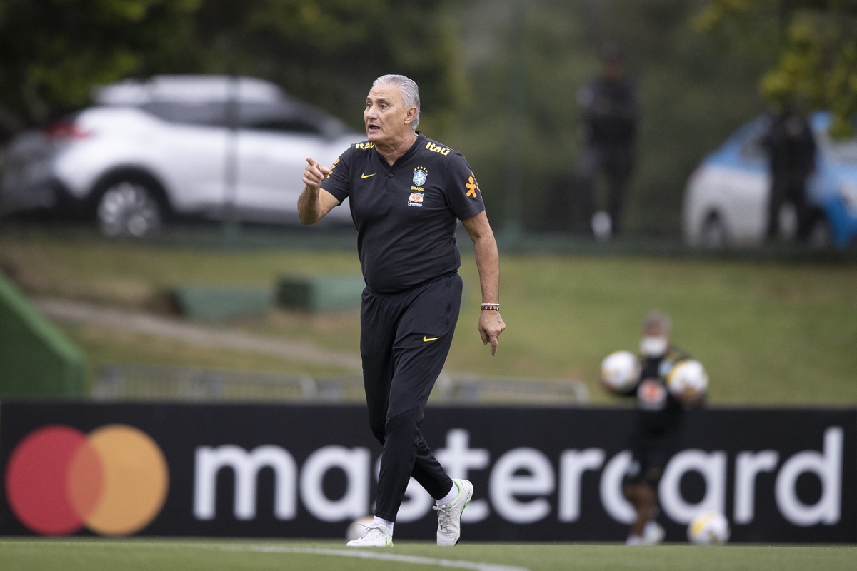 Tite em treino da seleção brasileira