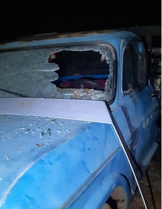 Vidro do painel do veículo danificado