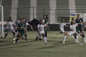 Sousa-PB e Goiás se enfrentando no Marizão