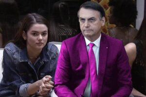 Sem saber, toda terça sister se senta ao lado do eliminado da semana. BBB 22: 'Maldição da Eslovênia' vira meme na web; entenda Bolsonaro