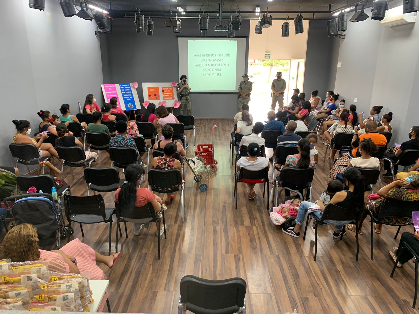 Patrulha Maria da Penha realiza palestras no mês da mulher. Foto: Patrulha Maria da Penha/ Divulgação
