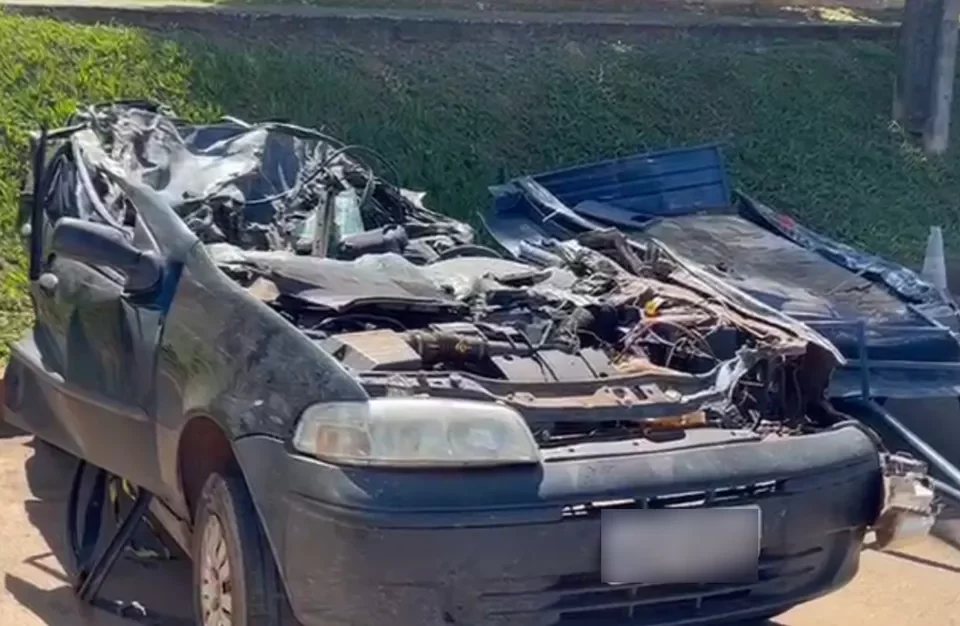 Caminhoneiro que atropelou carro e matou casal se apresenta na delegacia de Pires do Rio (GO)