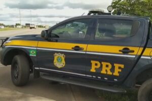 Homem usa documento falso para retirar veículo de pátio da PRF em Simolândia e é preso (Foto: Reprodução)