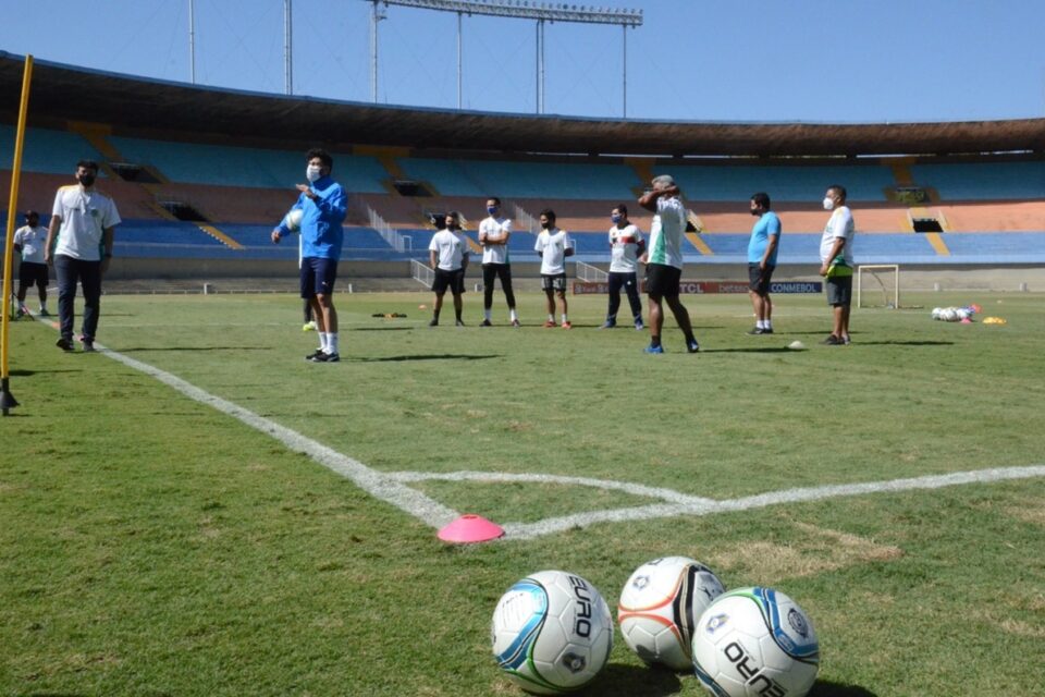 Professores goianos recebem instruções de profissionais da La Liga