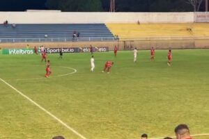 Jogo entre Rio Branco e Vila Nova na Copa do Brasil