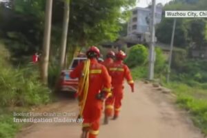 China encontra segunda caixa-preta de avião que sofreu acidente (Foto: Reprodução - Youtube)