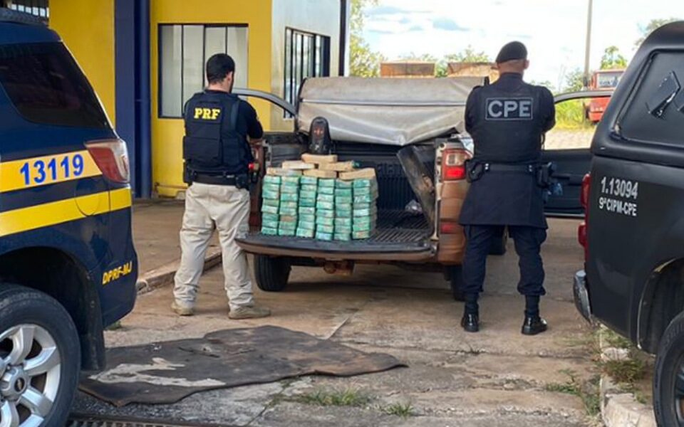 Dois homens são presos com mais de 55 kg de cocaína em Turvânia