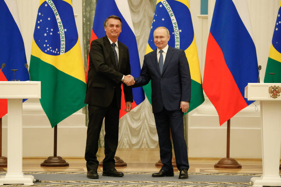 Rússia pede suspensão da exportação de fertilizantes devido à guerra na Ucrânia